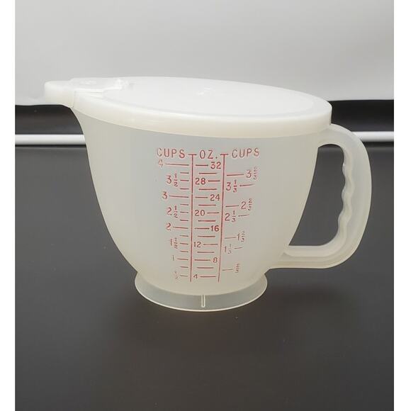 VTG Tupperware Mix N Store 4 Cup Pitcher W/ Lid PRE-OWNED - Picture 1 of 5